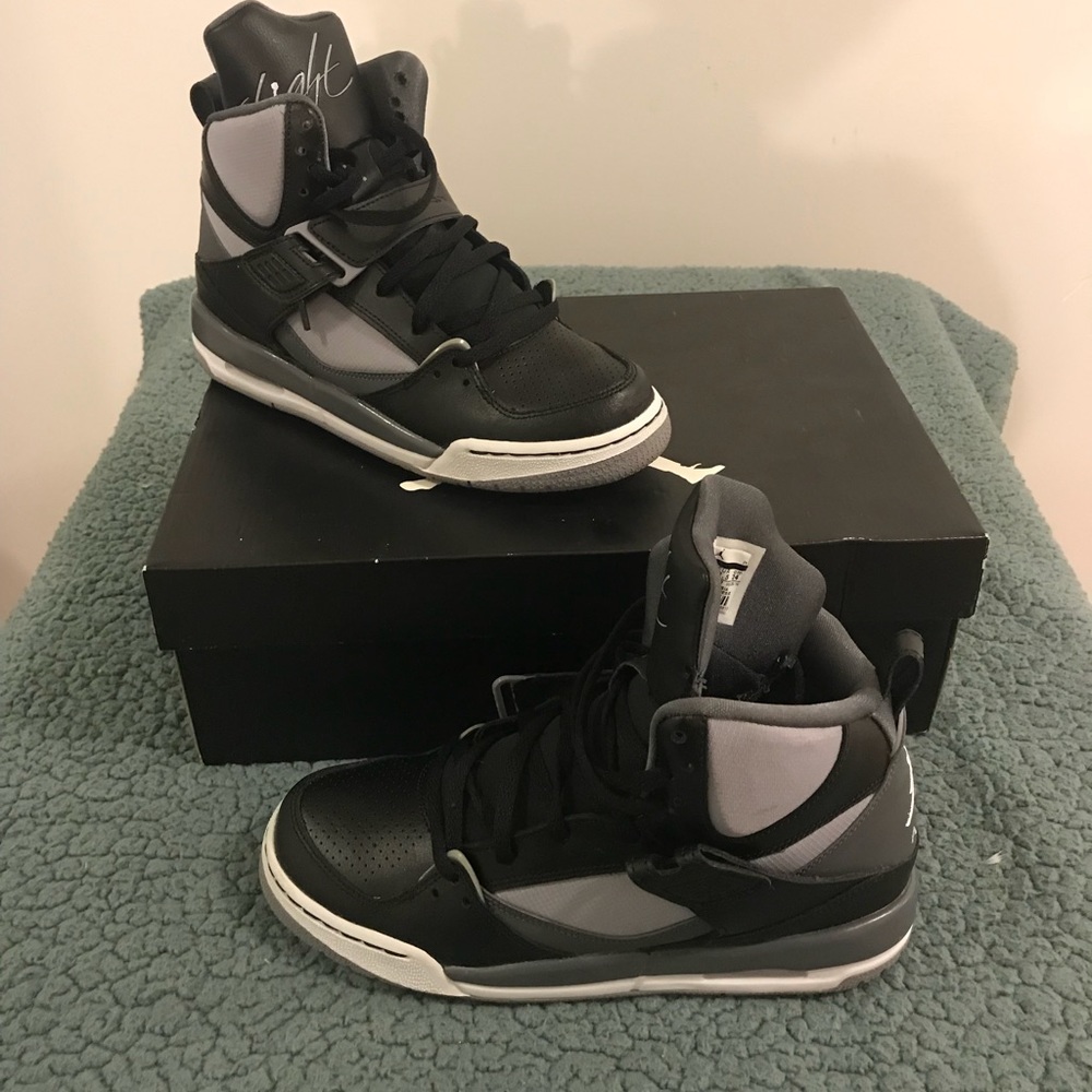 🎉Jordan Flight Youth Size 6